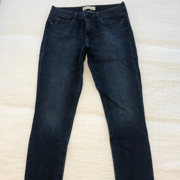 Gap Mid Rise Jeans - Picture 4 of 8